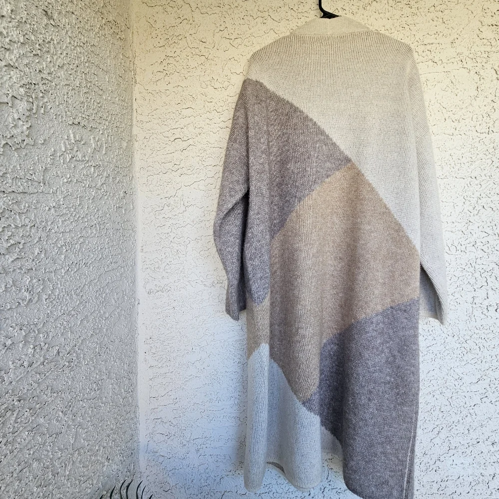 Cozy Oversized Long Fuzzy Knit Cardigan - Picture 5 of 6